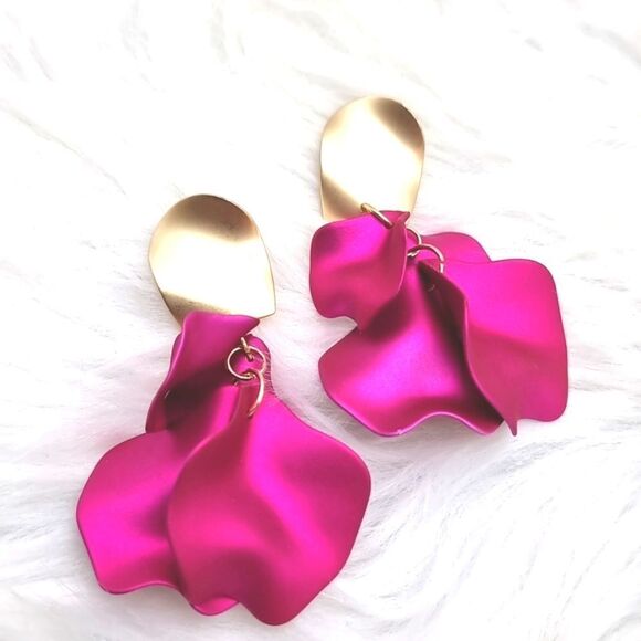 NEW Zara PINK ROSE PETAL EARRINGS - Picture 12 of 12